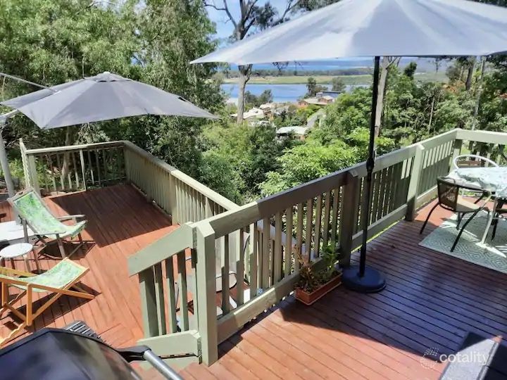 2 Tantawangalo St, Merimbula, NSW 2548