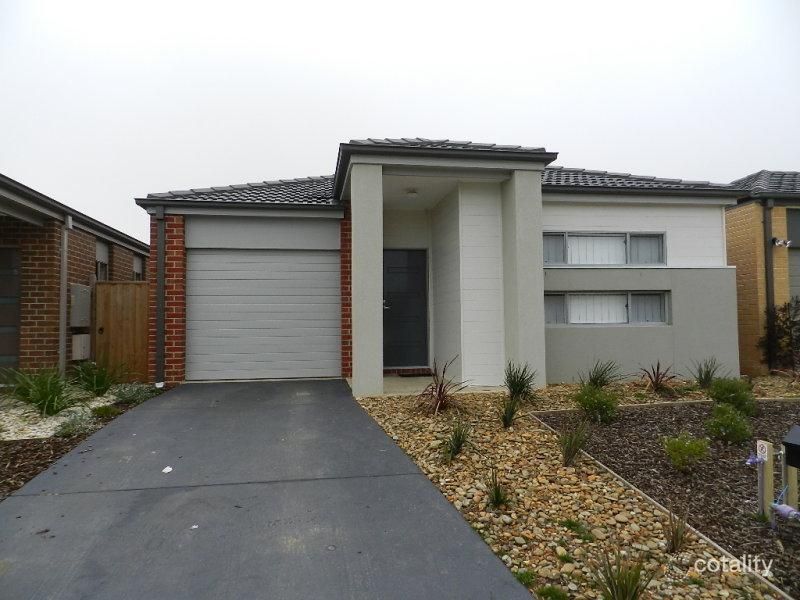 34 Lemon Gr, Cranbourne West, VIC 3977