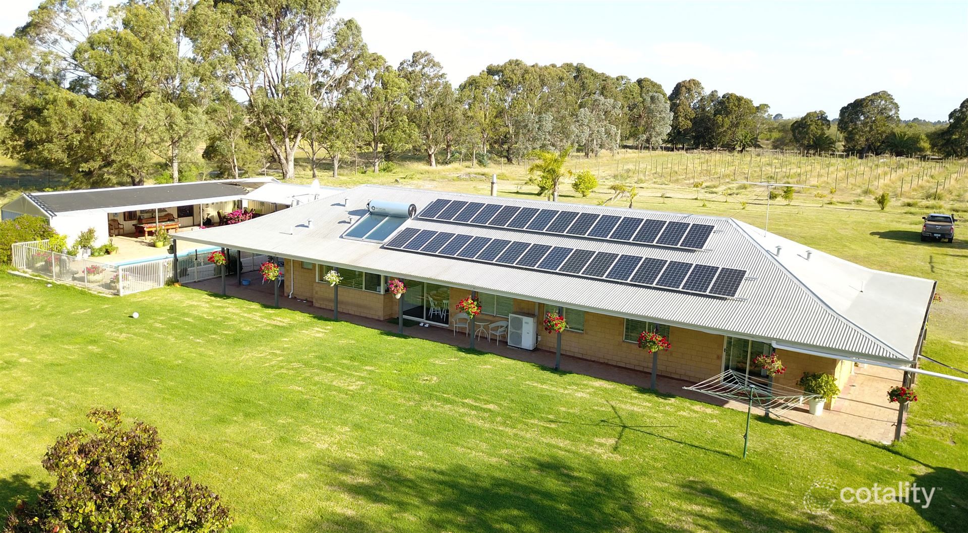 1114 Gingin Brook Rd, Muckenburra, WA 6503