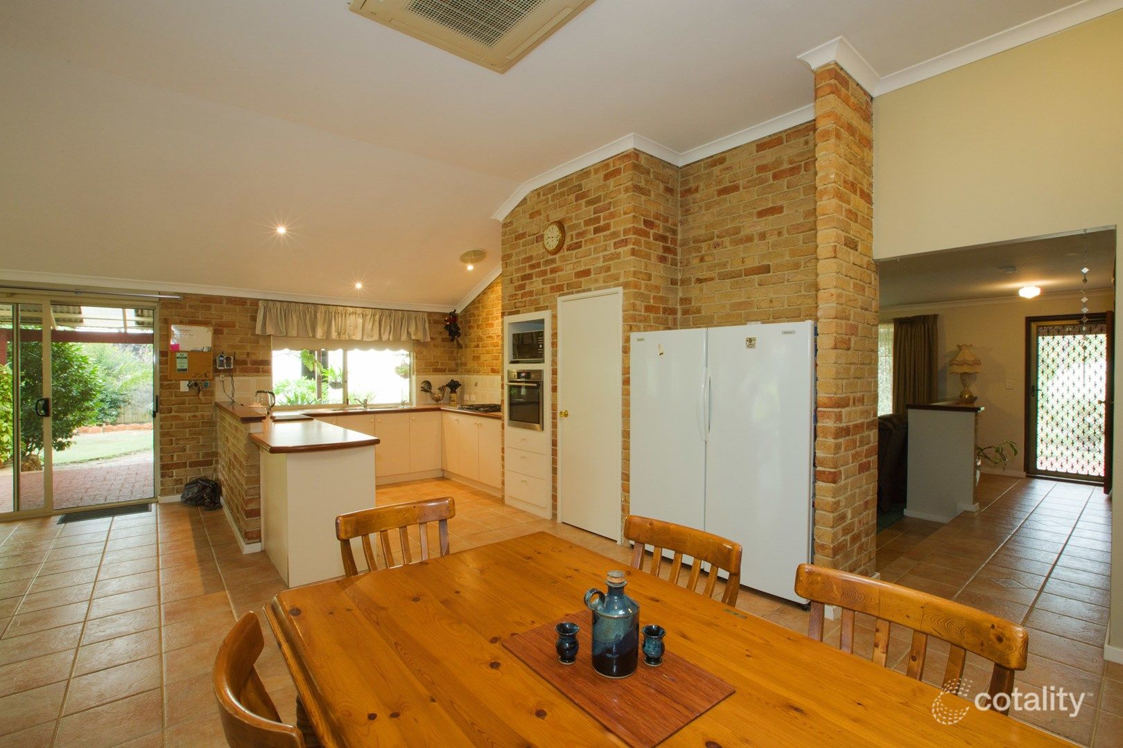 34 Coral Dr, Leschenault, WA 6233