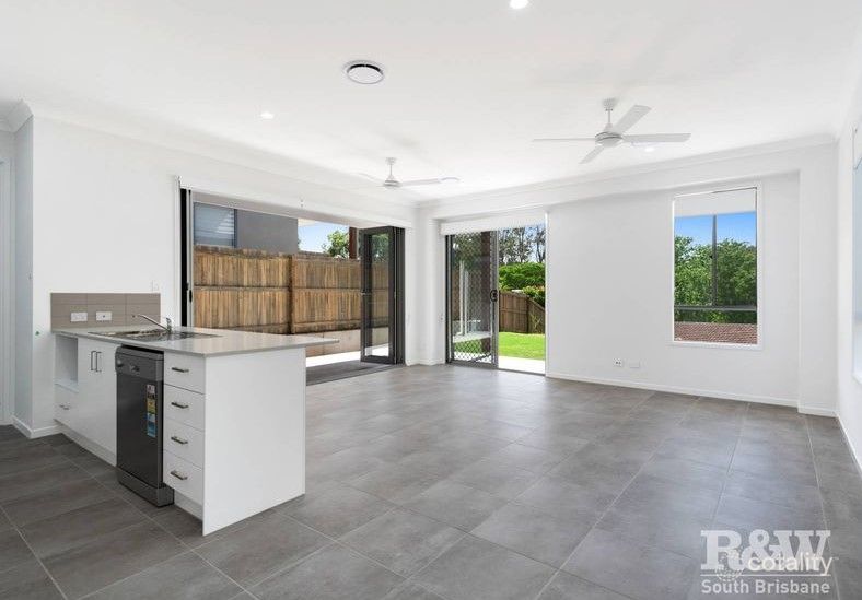 26a Henderson Rd, Everton Hills, QLD 4053