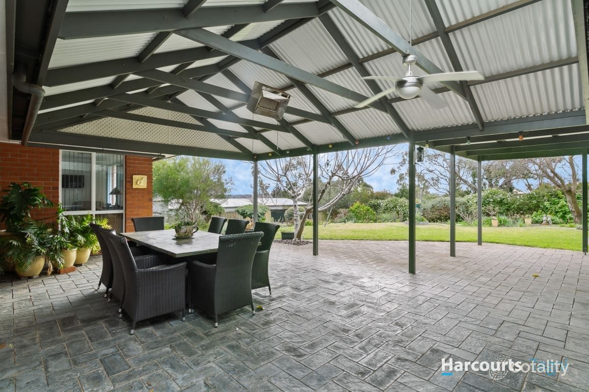 48 Forest Dr, Happy Valley, SA 5159