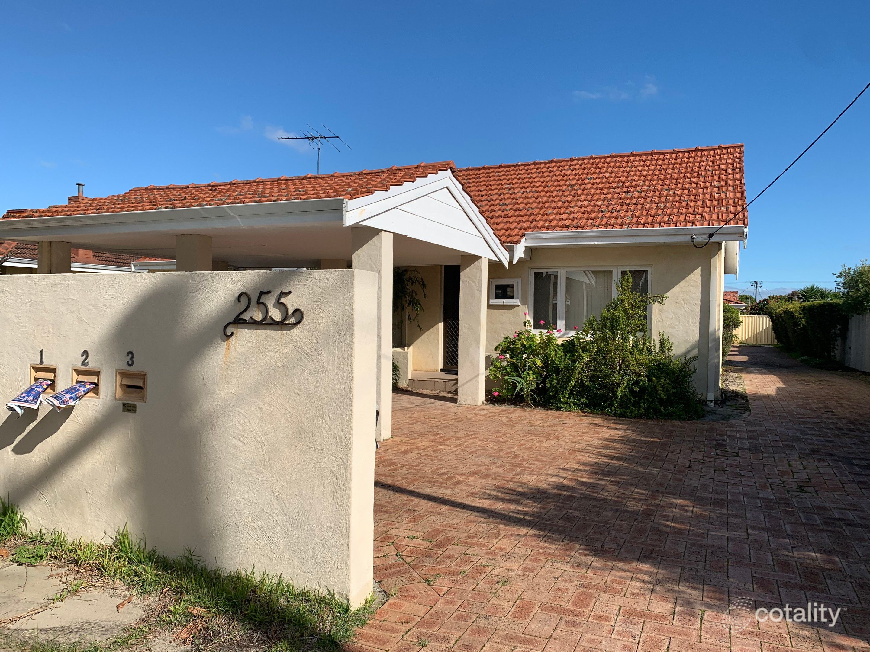 1/255 The Strand, Dianella, WA 6059