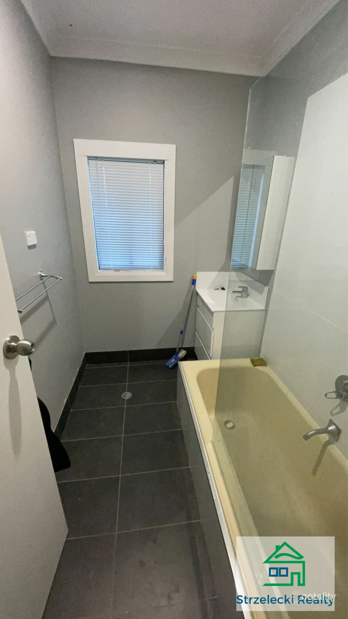 2/134 Waterloo Rd, Moe, VIC 3825