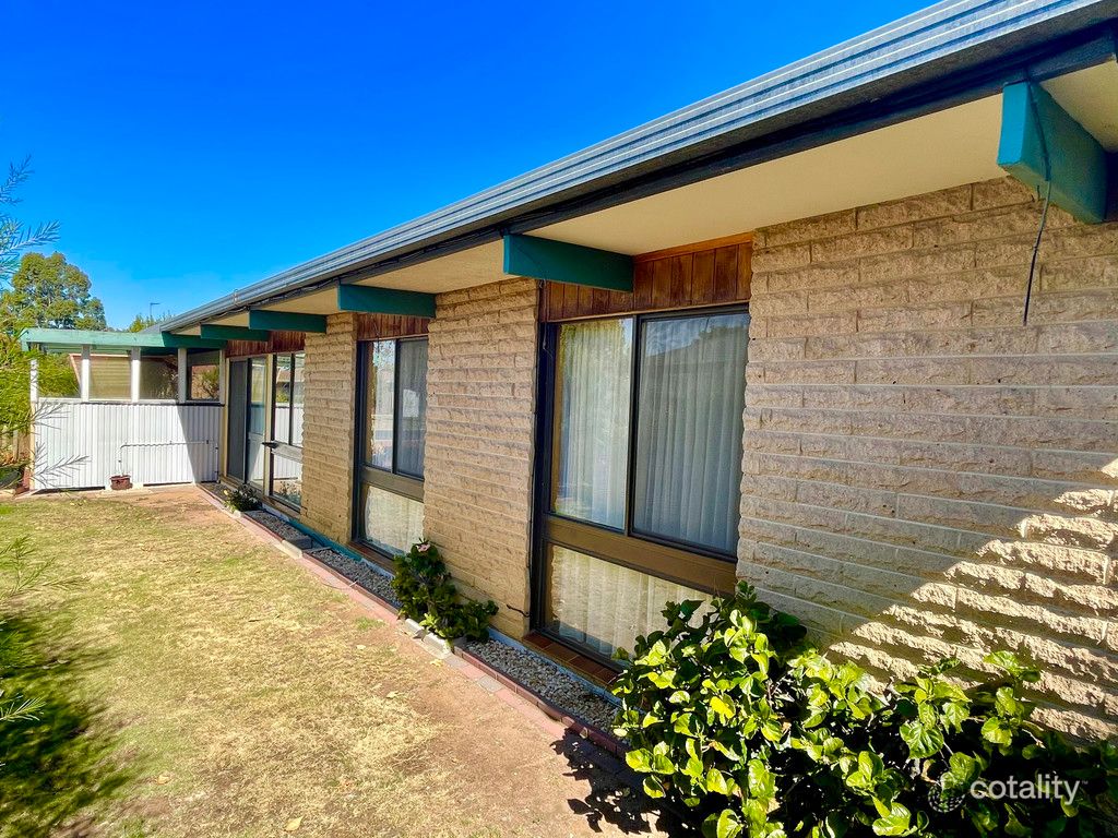 2 Birch Ave, Horsham, VIC 3400