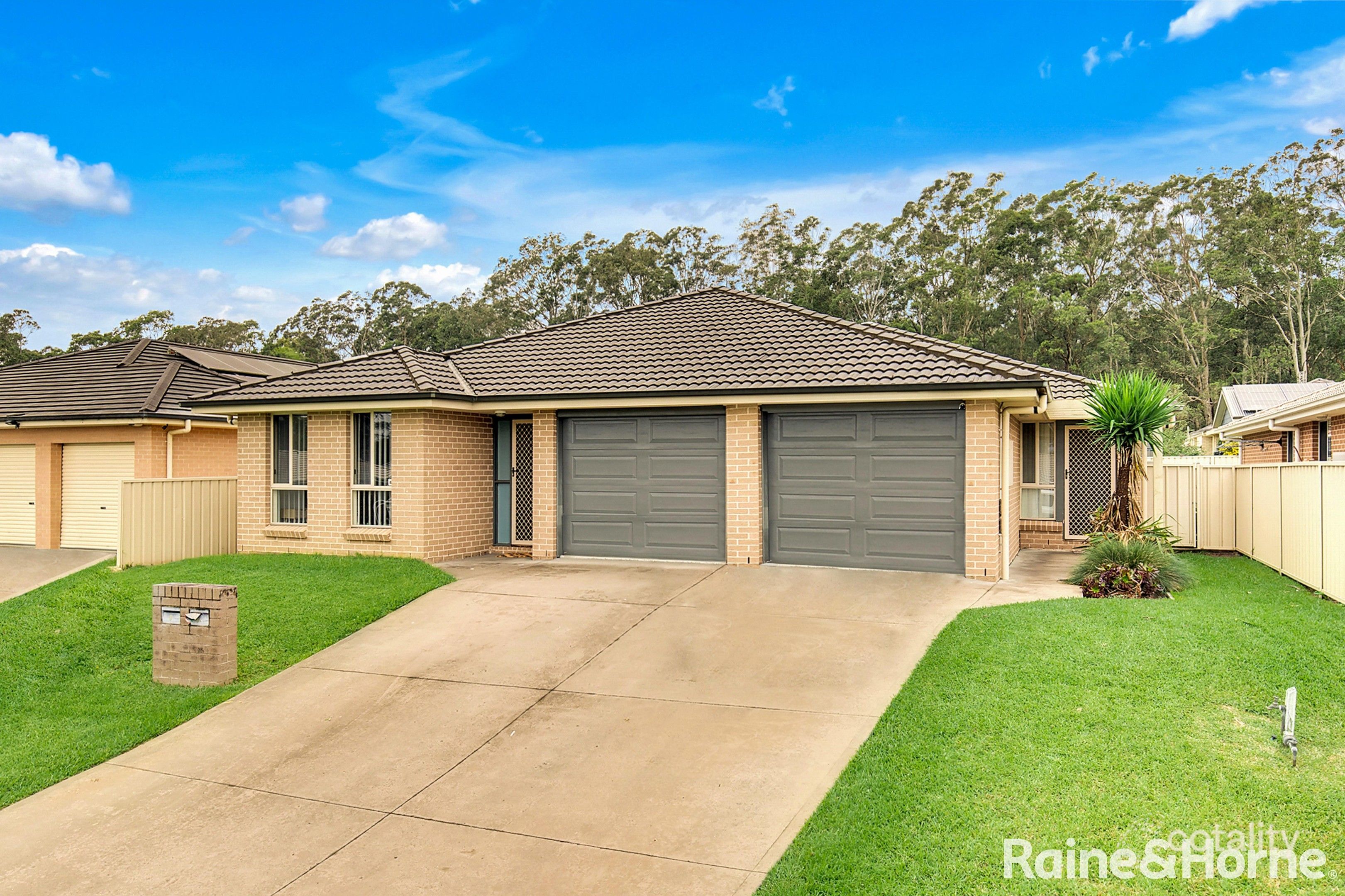 9a Candlebark Cl, West Nowra, NSW 2541
