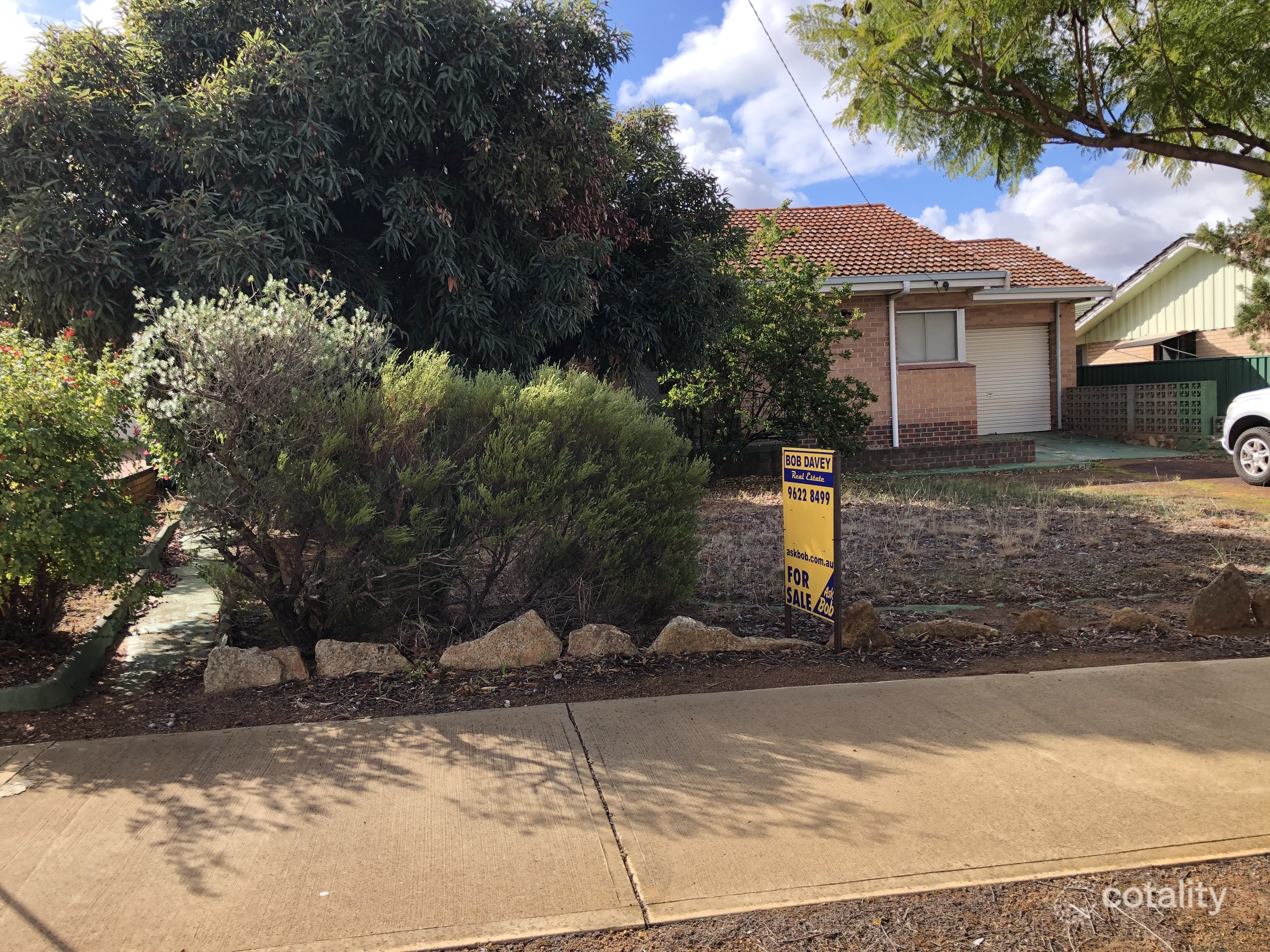 21 Larke Cres, Corrigin, WA 6375