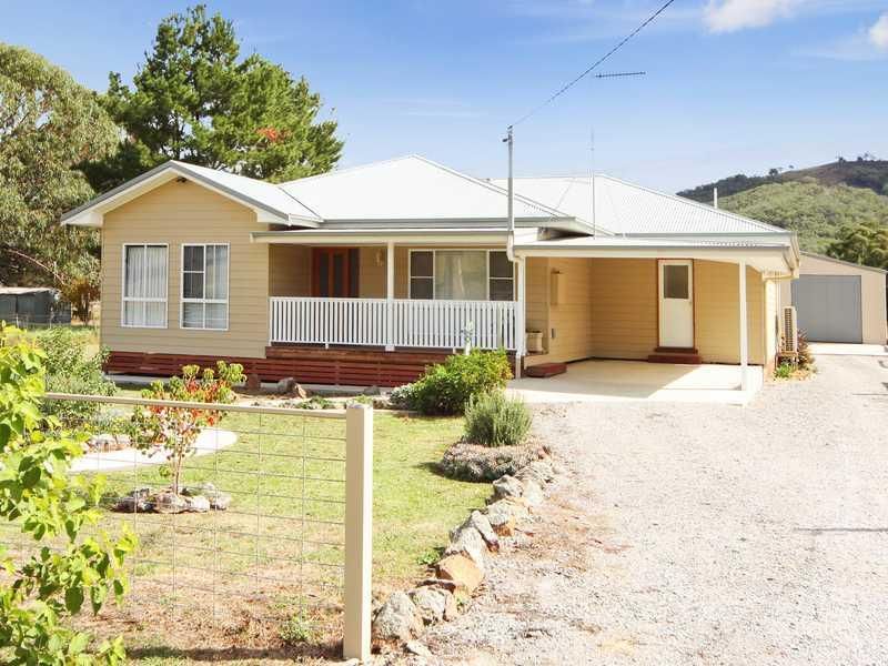 11 Duncan St, Woolomin, NSW 2340