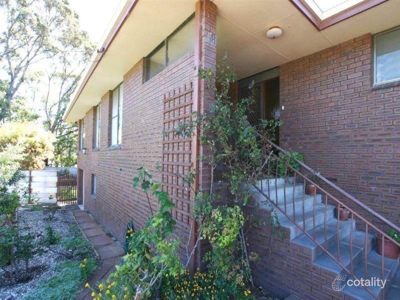 2 Adelaide Cres, Mount Clarence, WA 6330