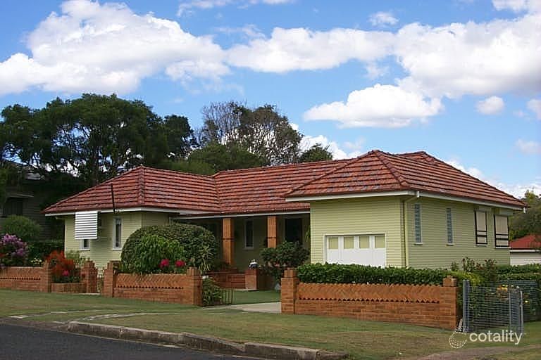 24 Crown St, Silkstone, QLD 4304
