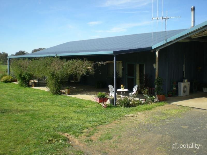 357 Amaroo Rd, Molong, NSW 2866