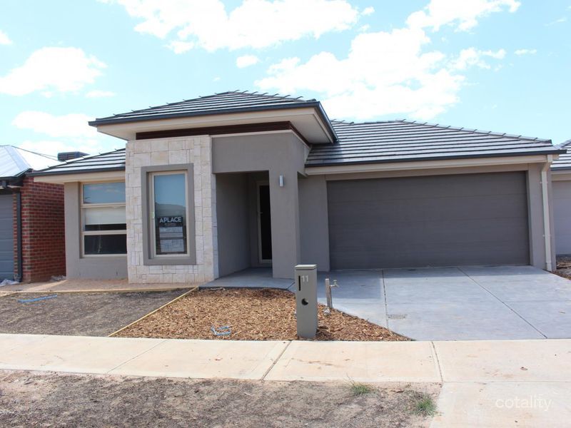 11 Aspera Dr, Werribee, VIC 3030