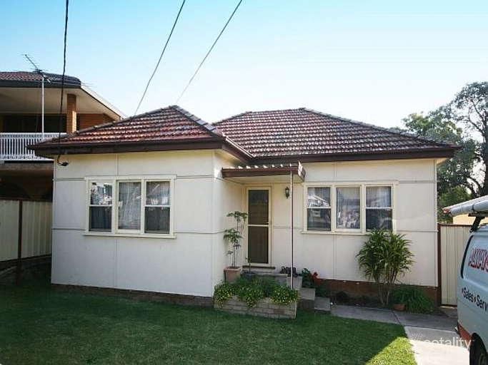 154 Auburn Rd, Birrong, NSW 2143