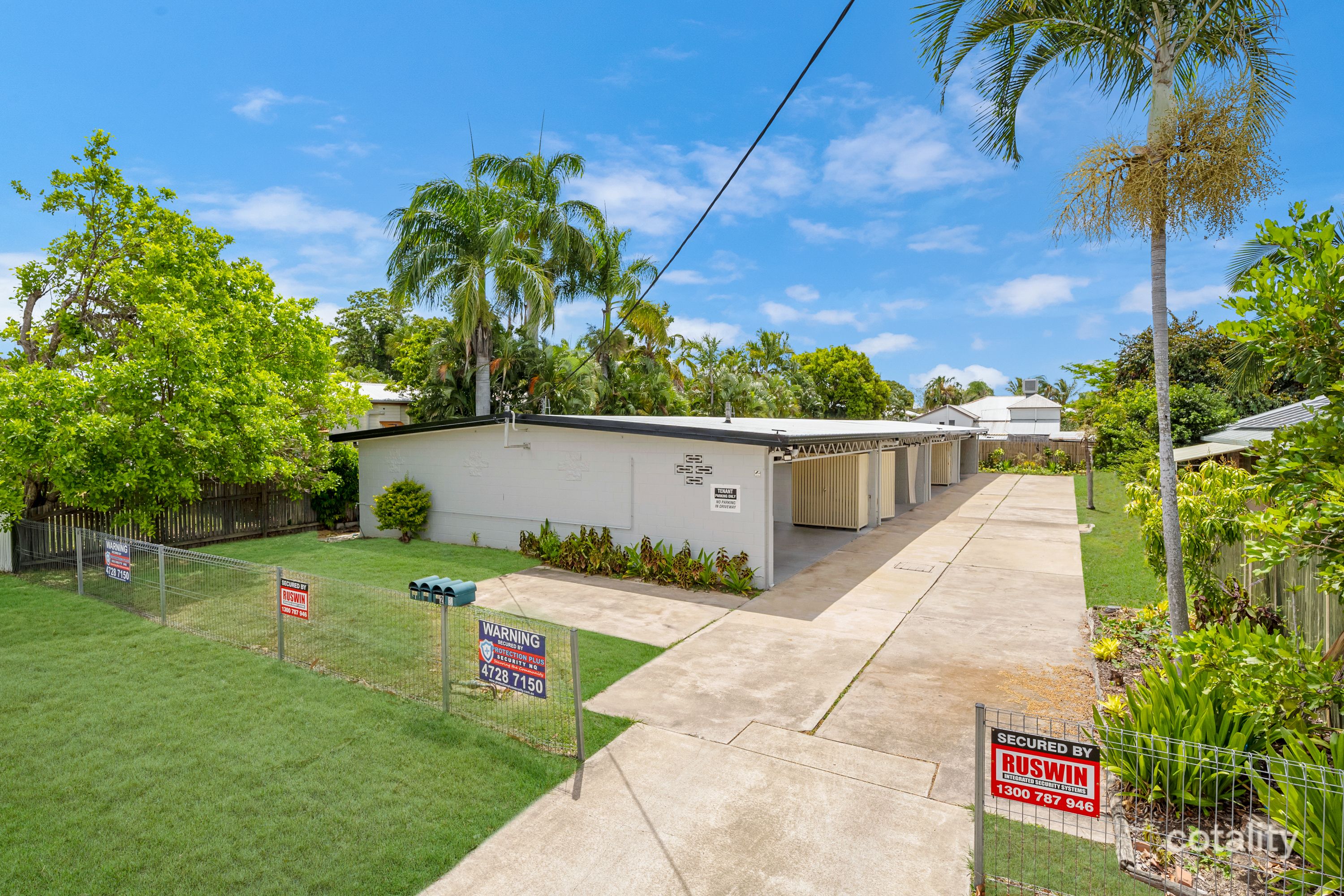 46 Norris St, Hermit Park, QLD 4812