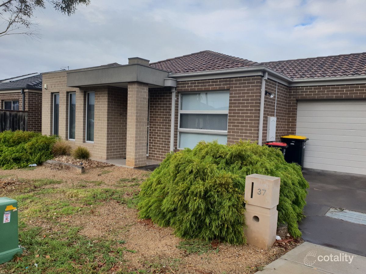 37 Barleygrass Cres, Brookfield, VIC 3338