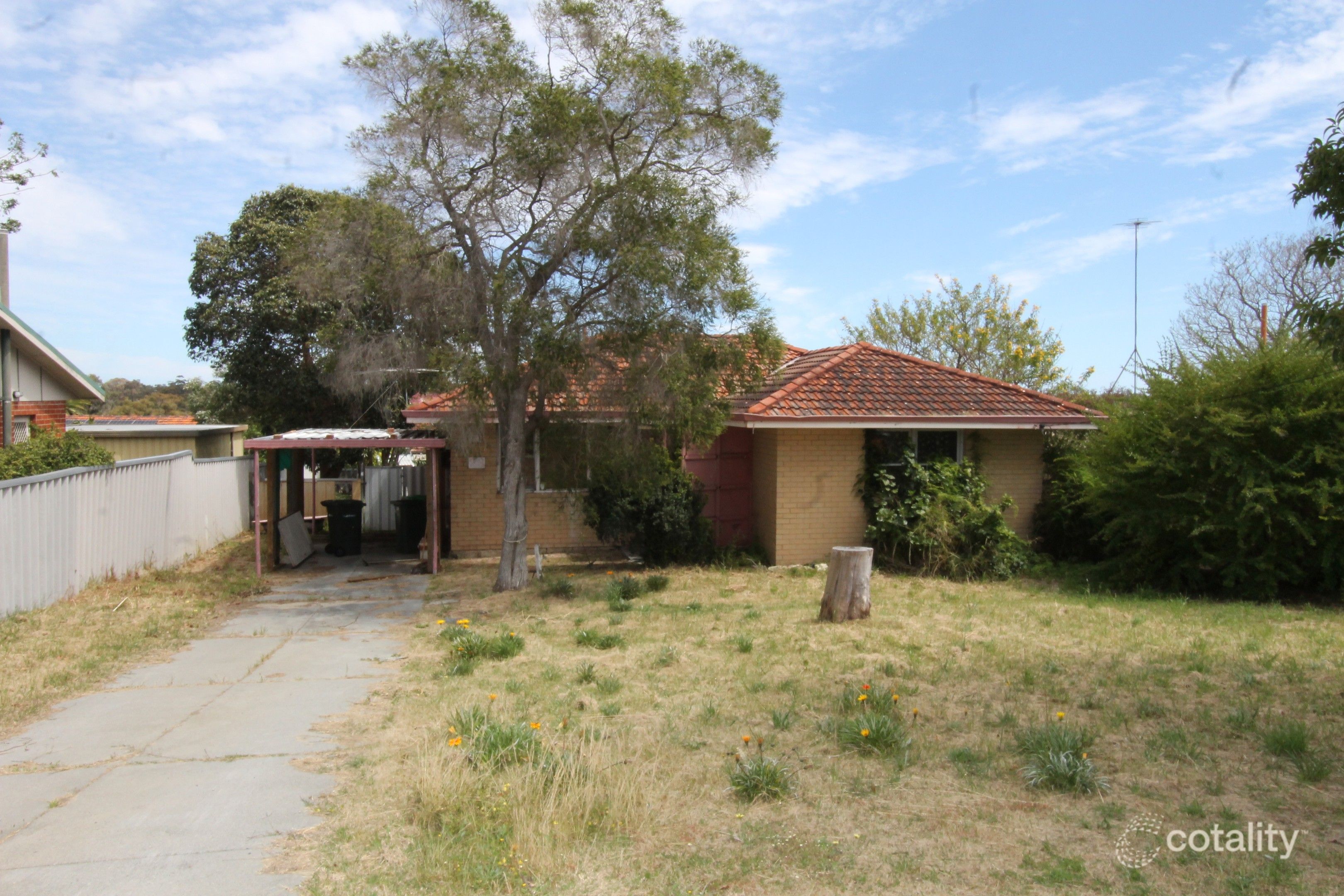 23 Oldfield Rd, Girrawheen, WA 6064