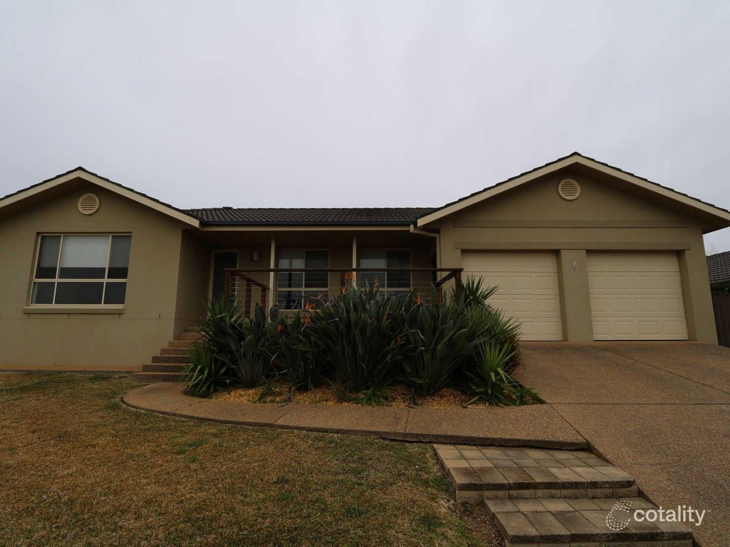 8 Fletcher Pl, Kooringal, NSW 2650