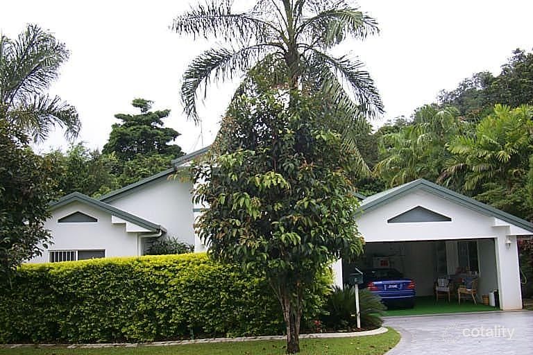 5 Rockton Pl, Mooroobool, QLD 4870