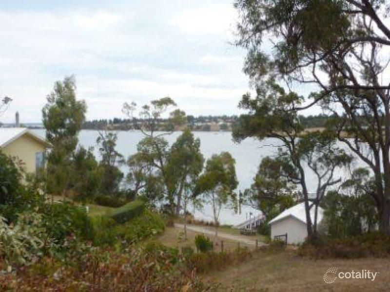 131 Newlands Dr, Paynesville, VIC 3880