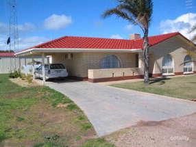 24 Fisherman Bay Rd, Port Broughton, SA 5522
