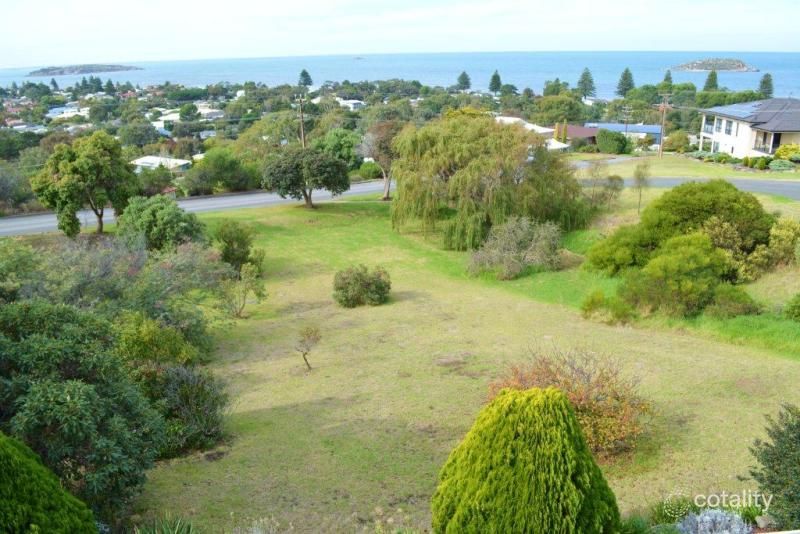 4 Mollien Ave, Encounter Bay, SA 5211