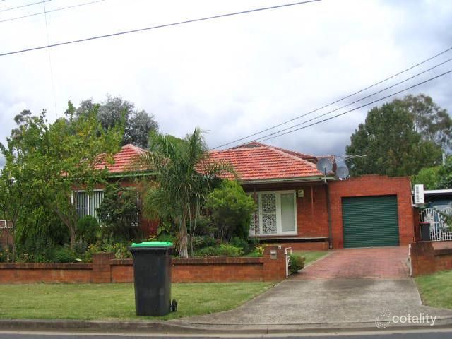 19 Burns Rd, Picnic Point, NSW 2213