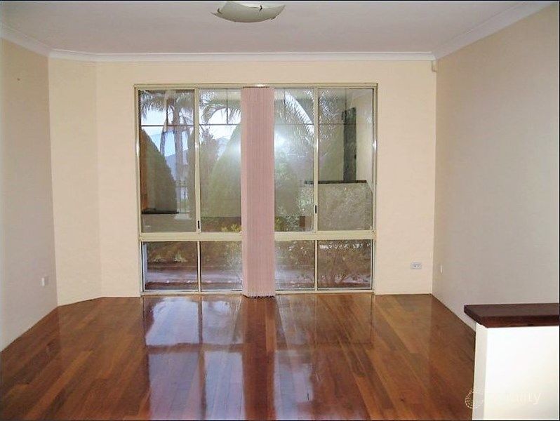 31 Manitoba Pl, Success, WA 6164