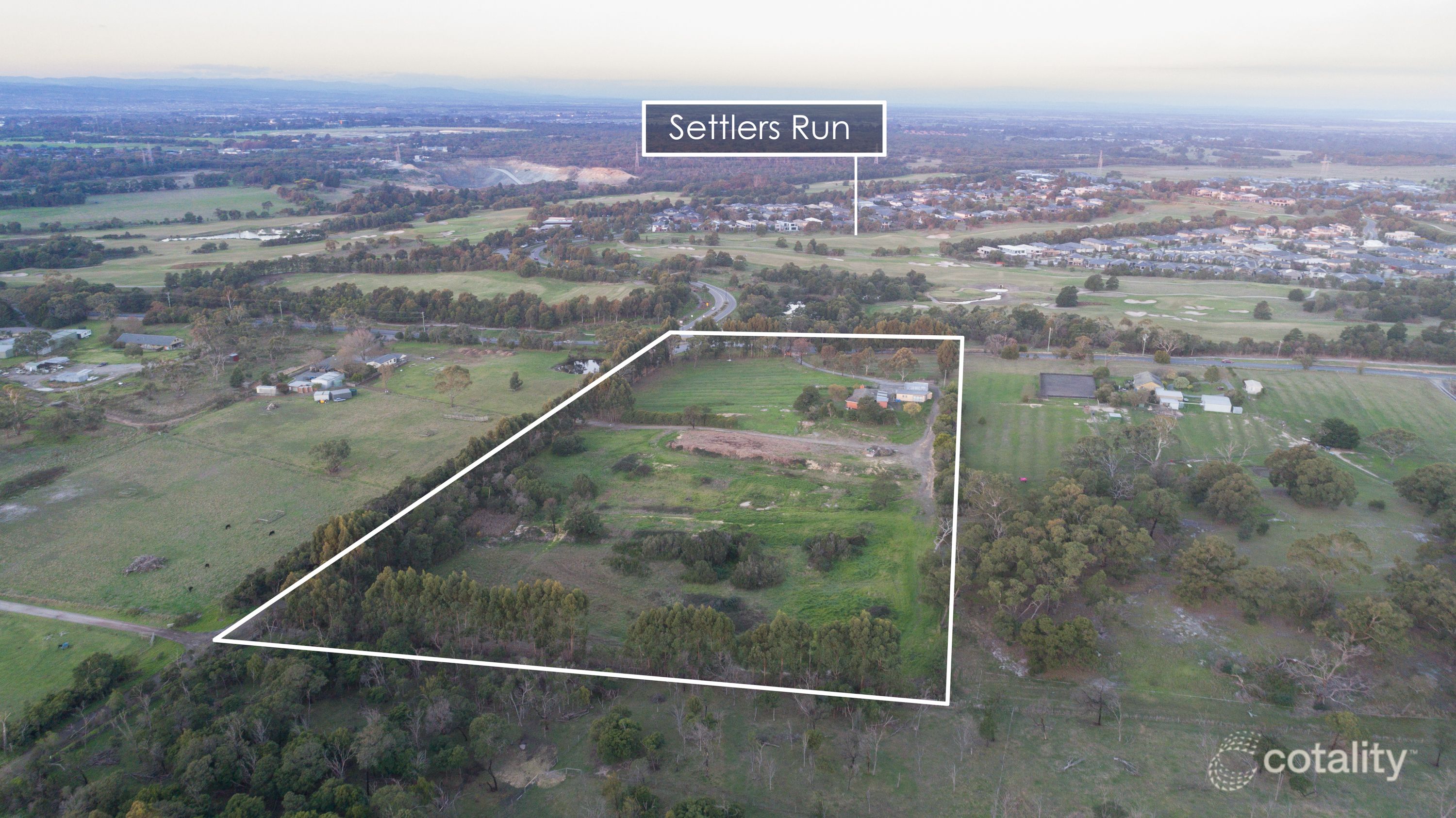 263 Pearcedale Rd, Cranbourne South, VIC 3977