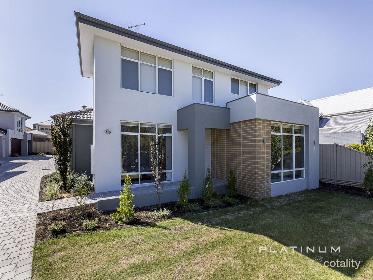 18d Bridgewater Cres, Karrinyup, WA 6018