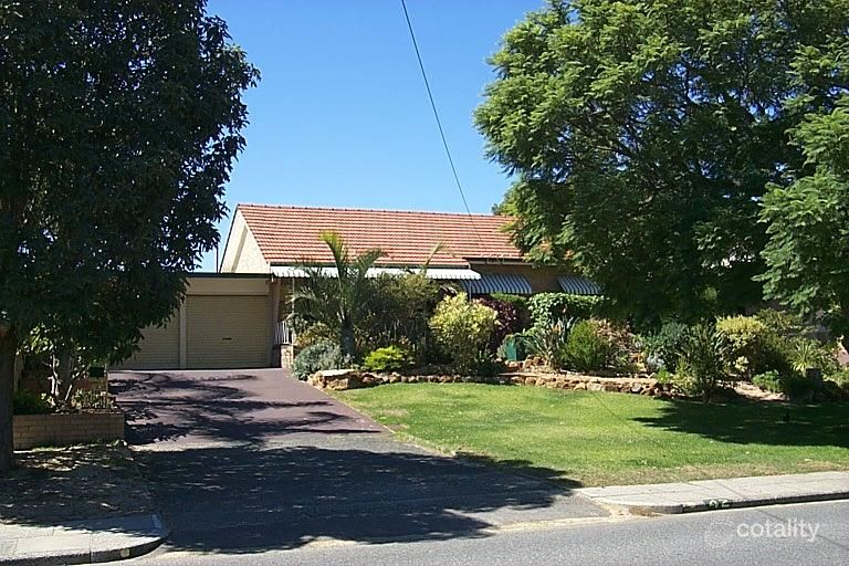 42 Redwood Cres, Melville, WA 6156