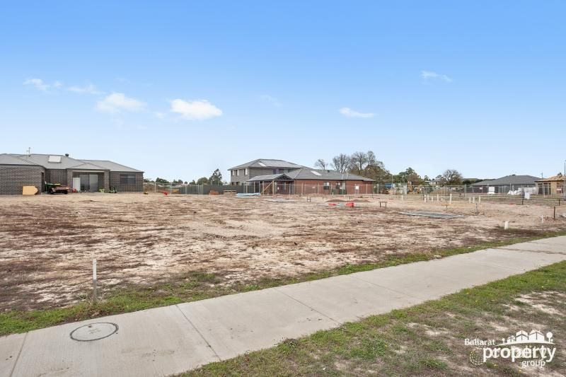 22 Flewin Ave, Miners Rest, VIC 3352