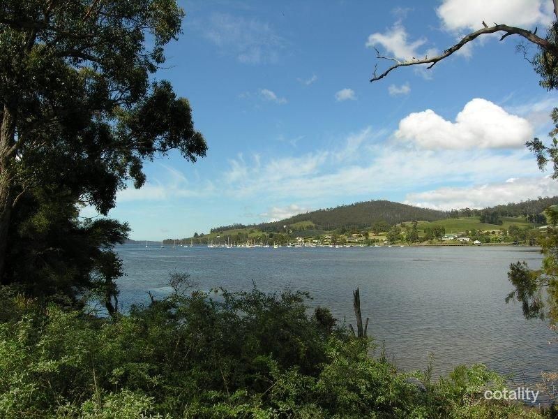 33 Esplanade Rd, Cygnet, TAS 7112