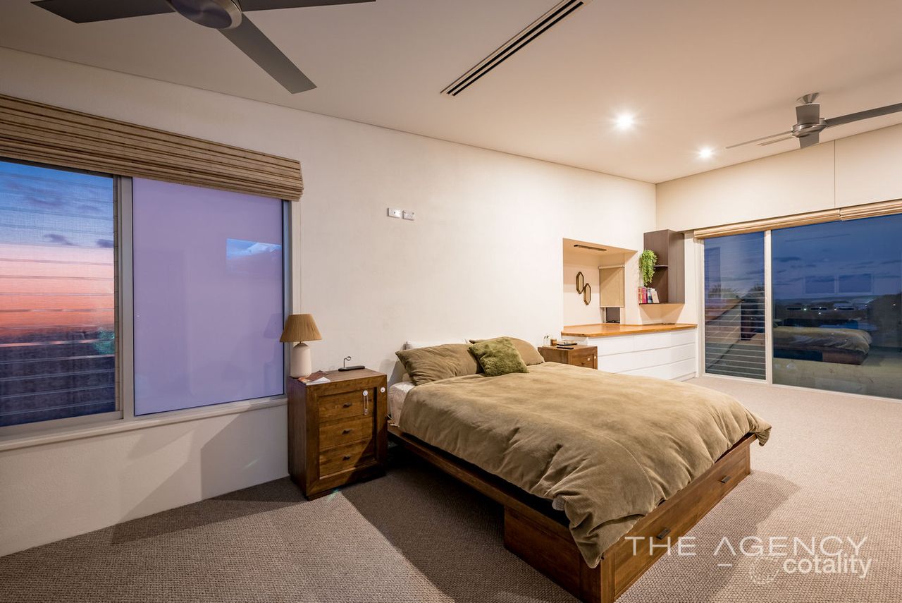 8 Bluewater Cl, Drummond Cove, WA 6532