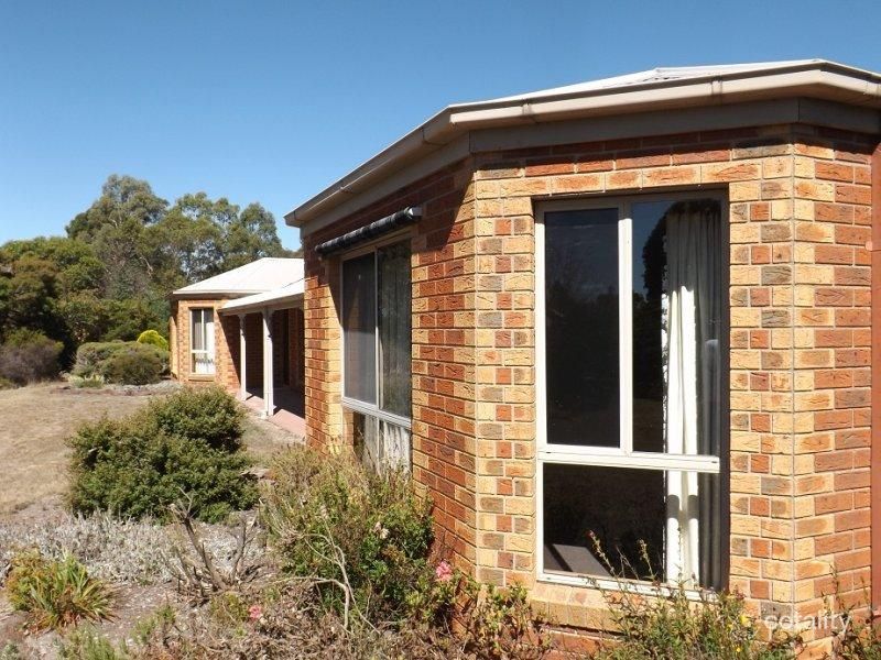 57 Louise Ct, Haddon, VIC 3351