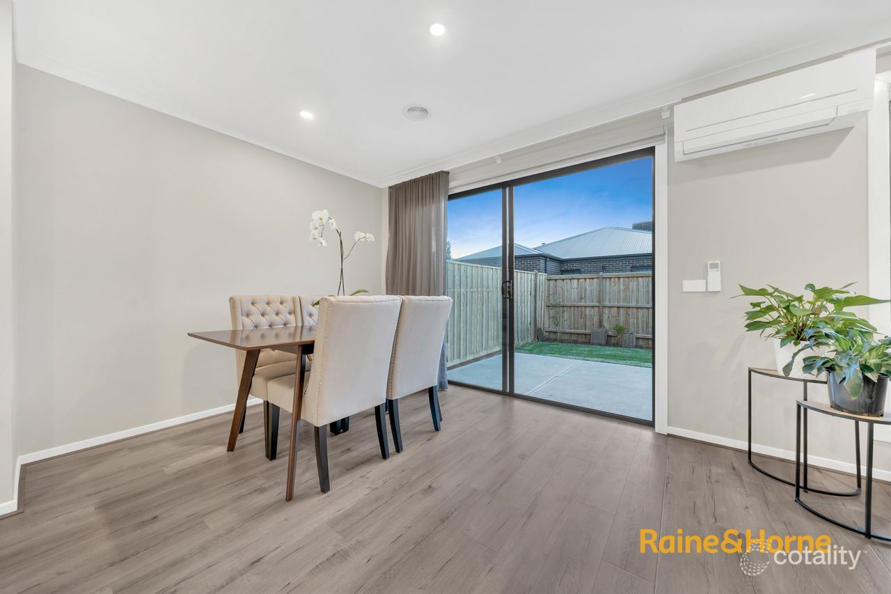 48 Limandus Cres, Cranbourne South, VIC 3977