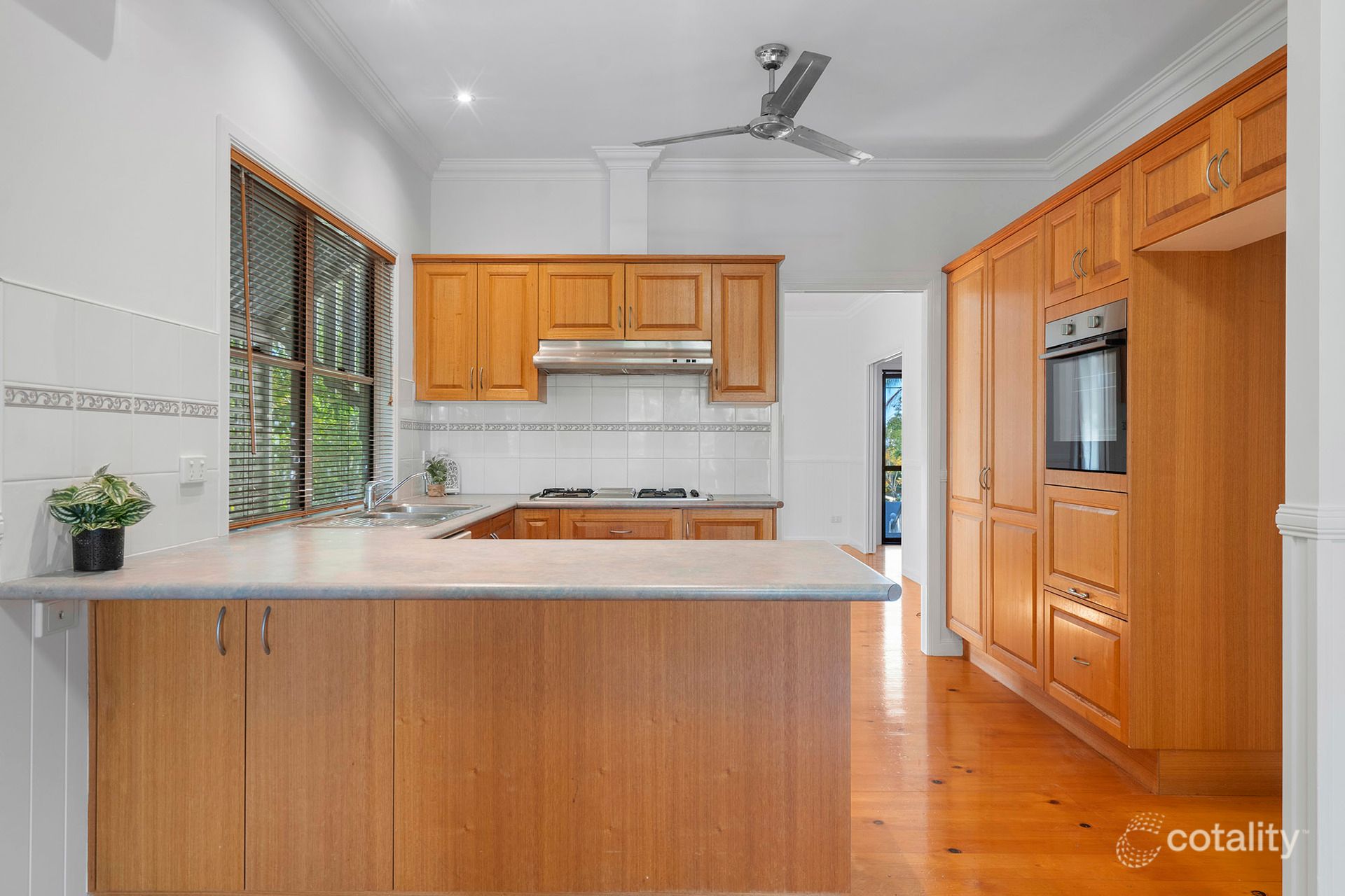 49 Graceville Ave, Graceville, QLD 4075