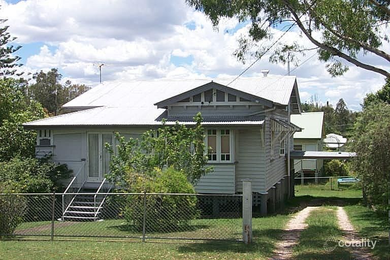 79 Pine St, North Ipswich, QLD 4305