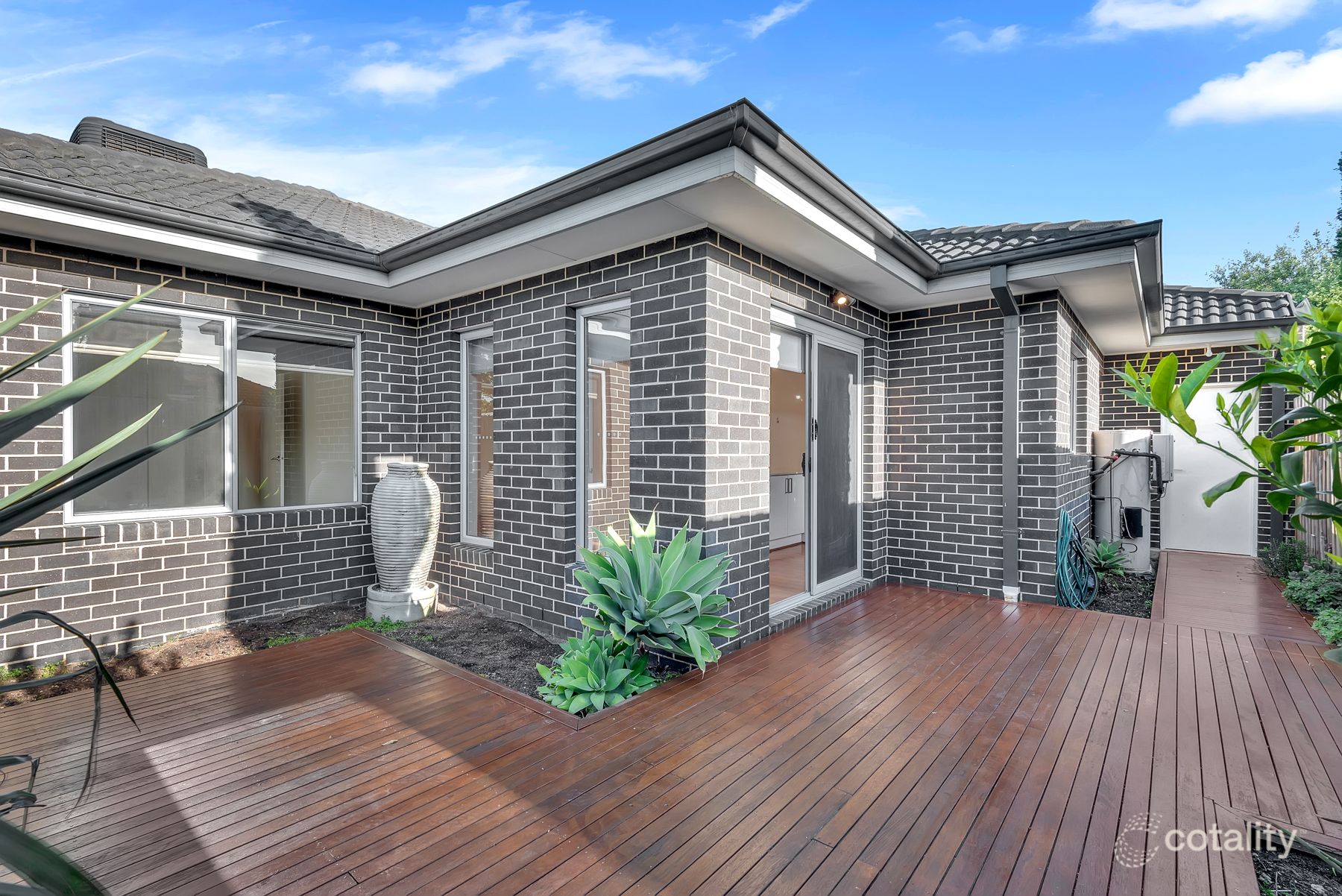 2/11 Bungay St, Fawkner, VIC 3060