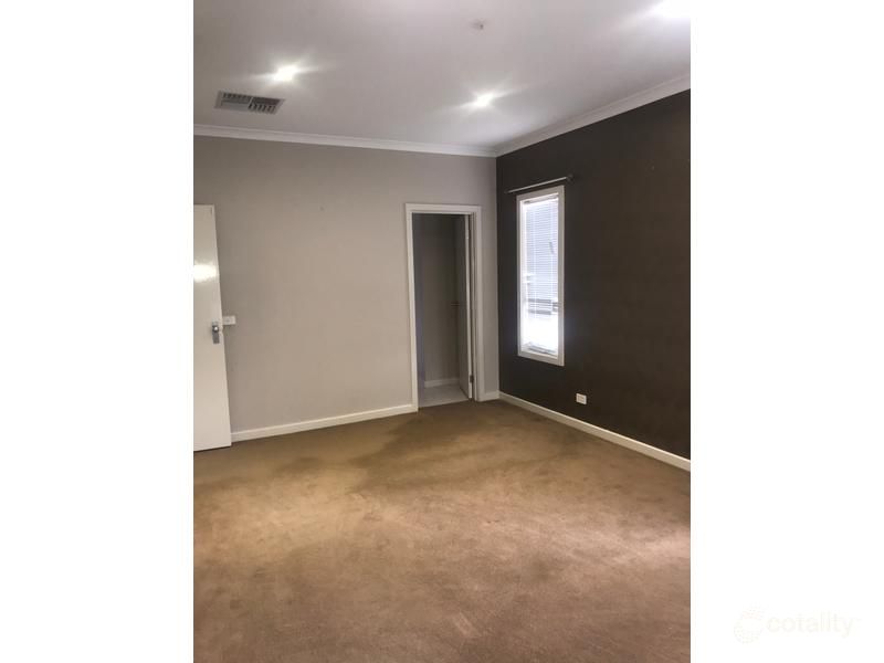 2 White Gum Way, Cranbourne North, VIC 3977