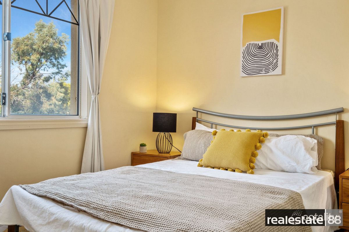 15 Roberts Rd, Lathlain, WA 6100