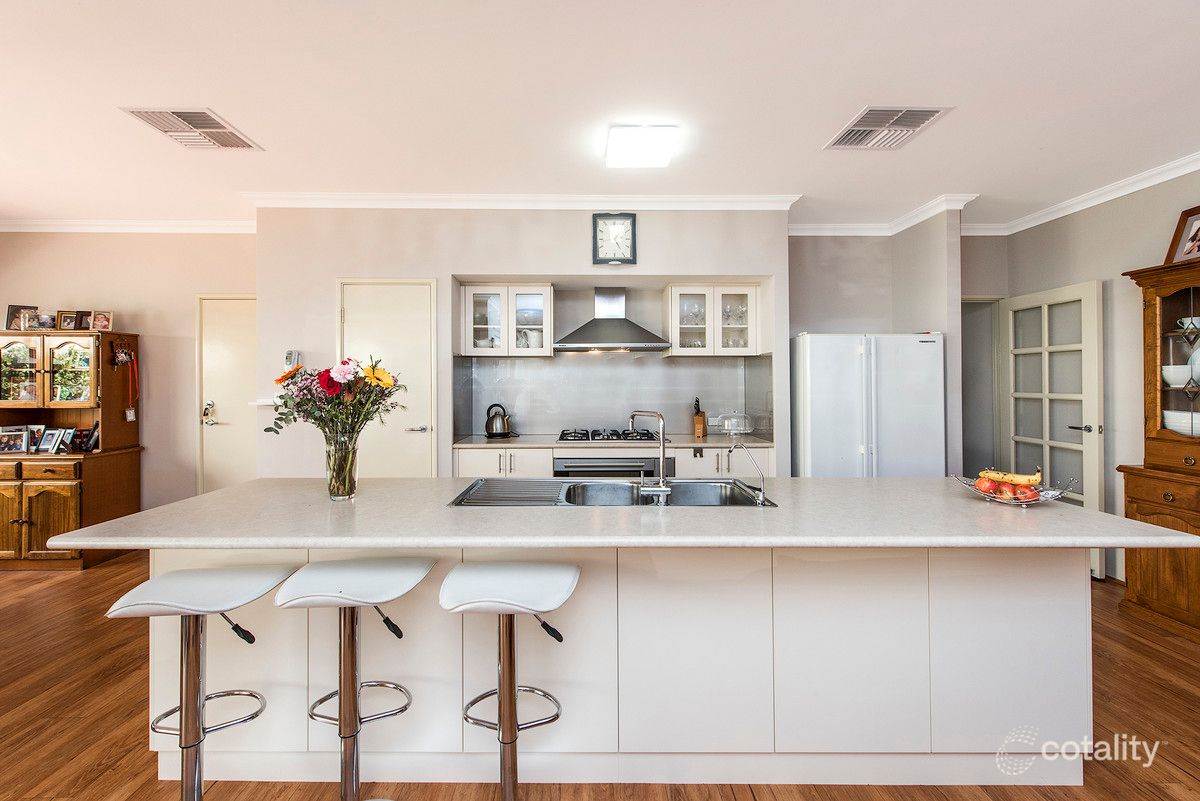 8 Cunderdin Loop, Dawesville, WA 6211