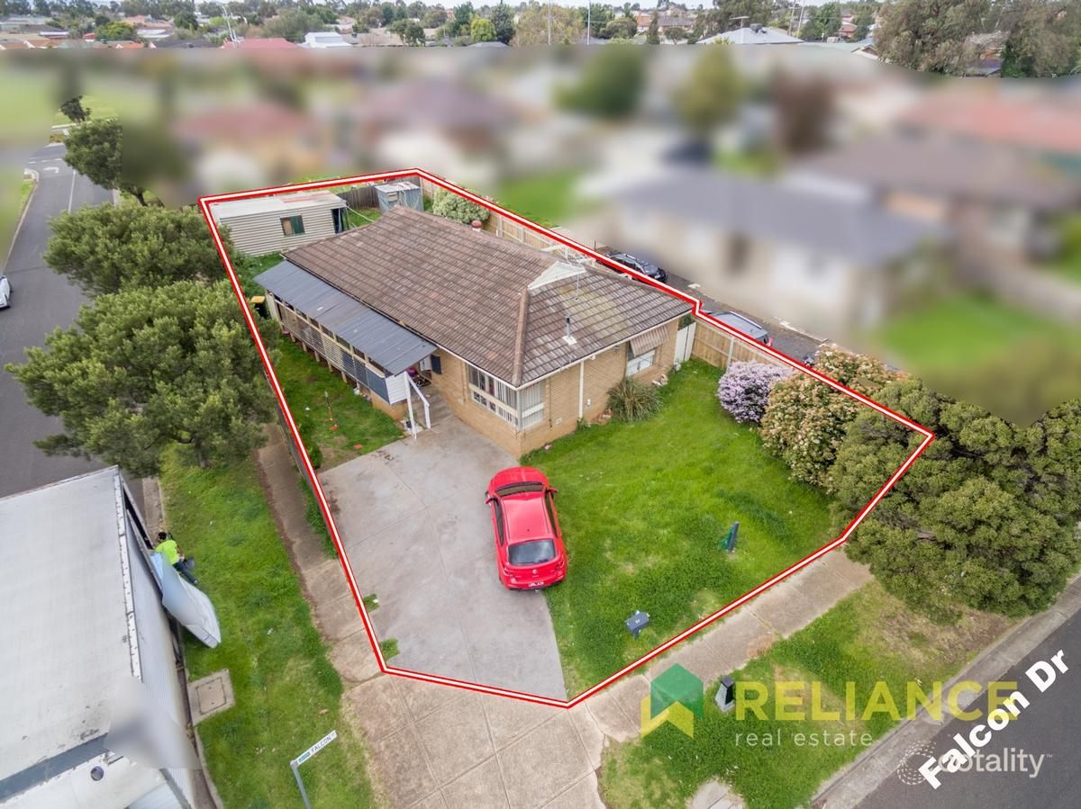 56 Falcon Dr, Melton, VIC 3337