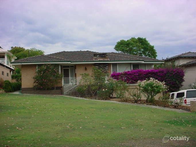 23 Moreing Rd, Attadale, WA 6156