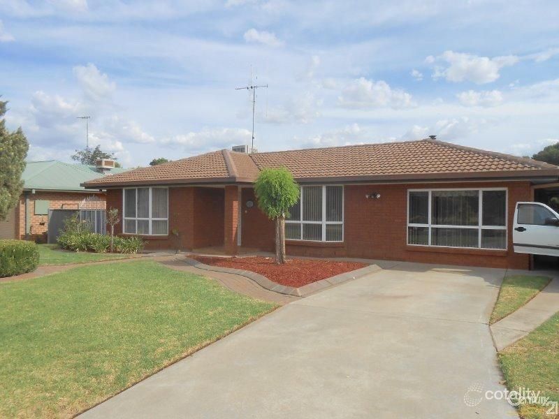 5 Ebelina Cres, Parkes, NSW 2870