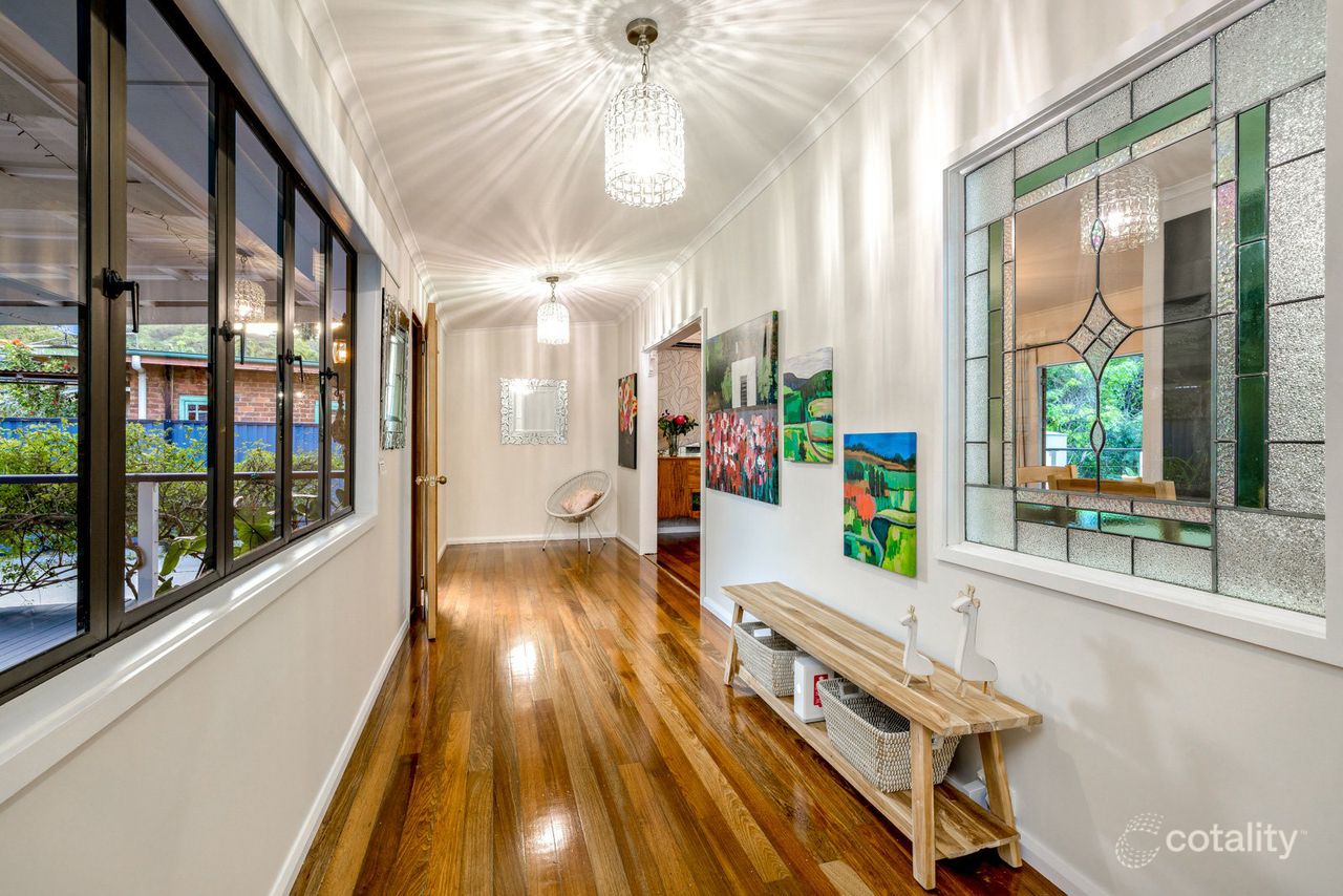 6 Balzer Cl, Whitfield, QLD 4870