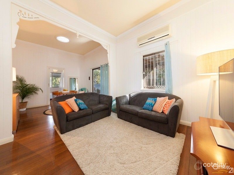 17 Allara St, Manly, QLD 4179