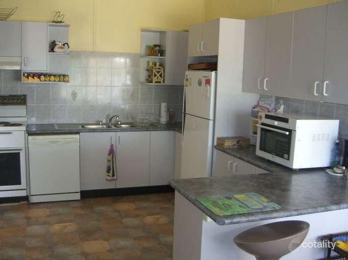 72 Mcmahons Rd, Young, NSW 2594