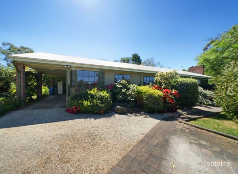 27 Homewood Rd, Cranbourne South, VIC 3977