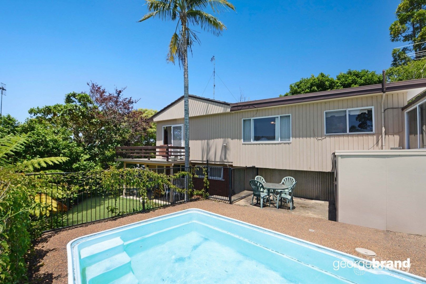 330 The Round Dr, Avoca Beach, NSW 2251