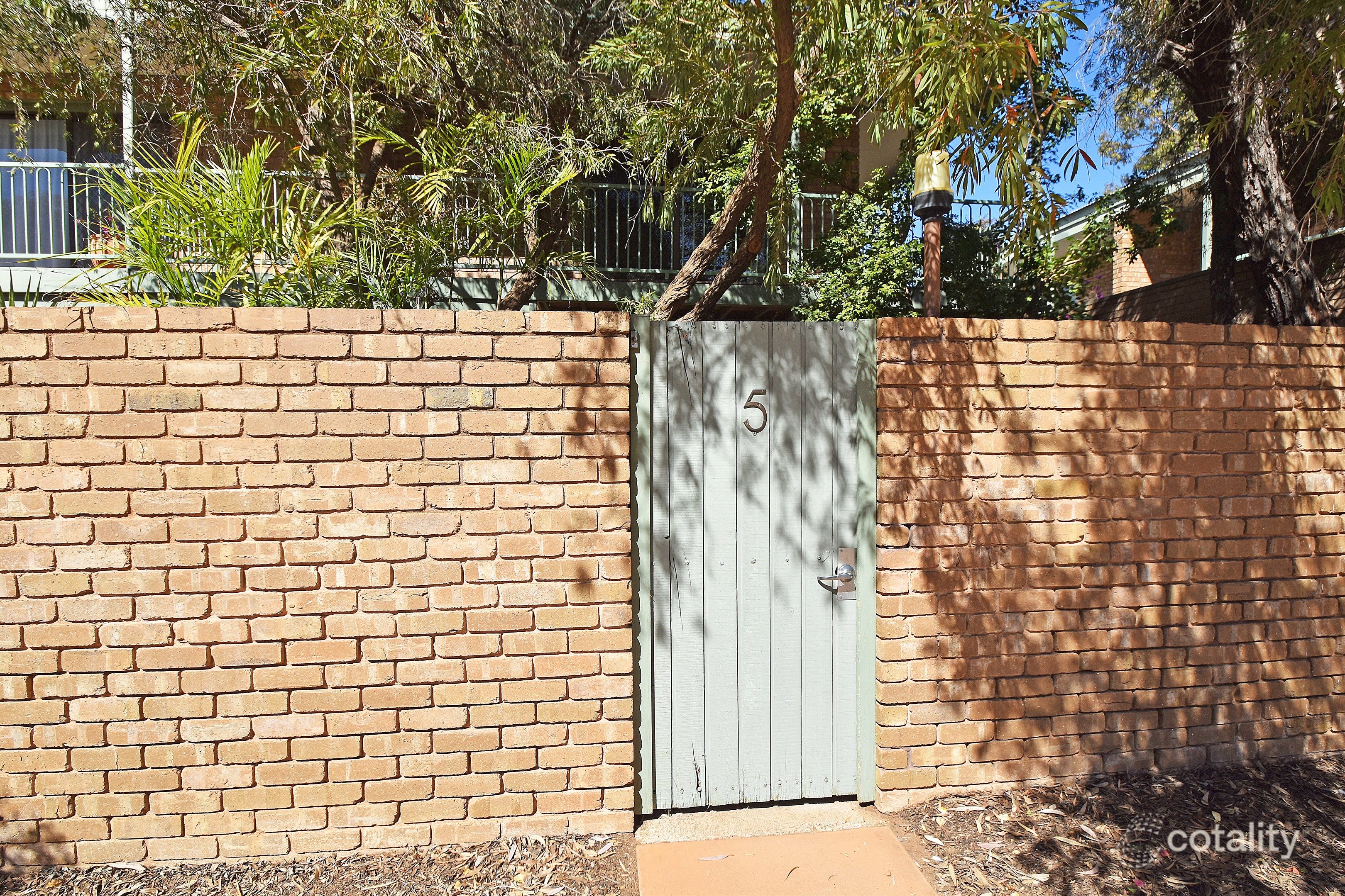 5/2 Warburton St, East Side, NT 0870